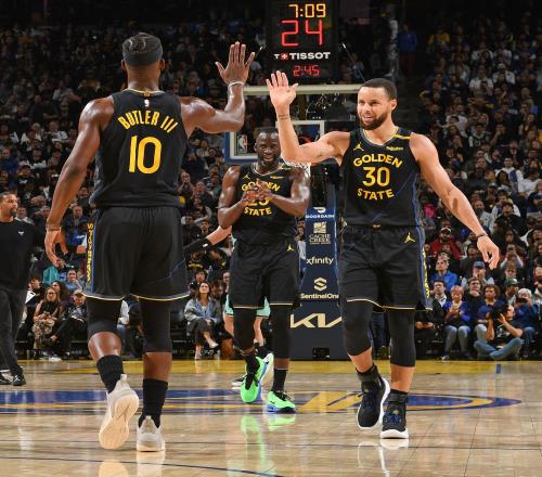 借由视频和 借由视频和